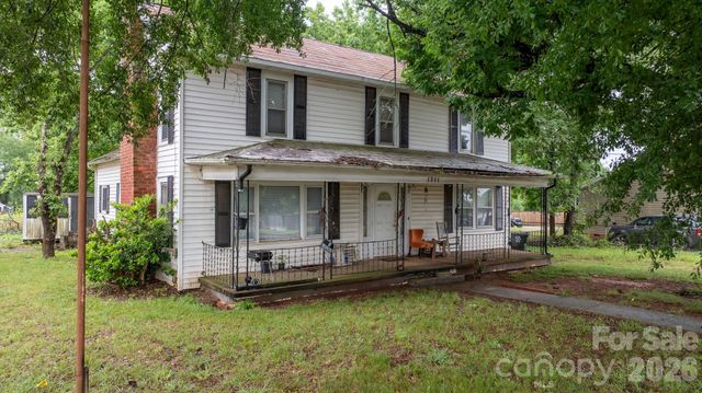 1311 N College Avenue, Newton, NC 28658