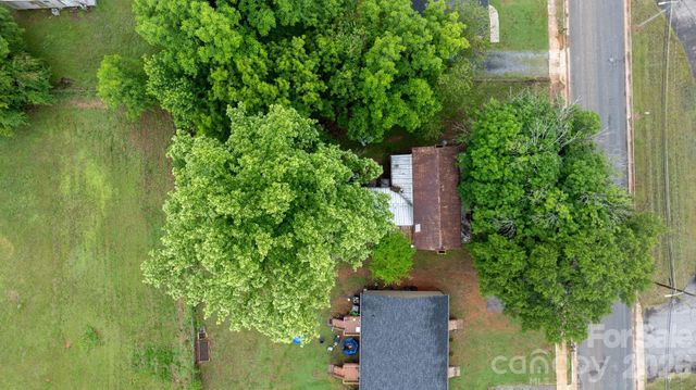 1311 N College Avenue, Newton, NC 28658