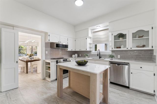 803 E HARWOOD STREET, Orlando, FL 32803