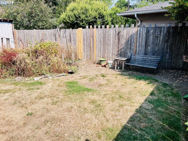 1346 Se 43RD Ave, Portland, OR 97215