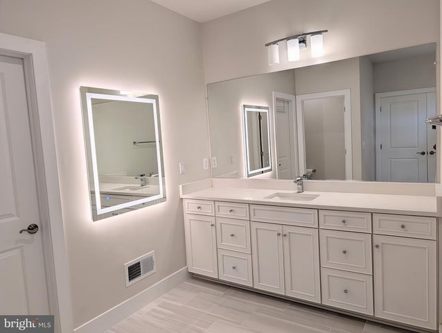 43176 BITTER PERSIMMON CT, Centreville, VA 20120