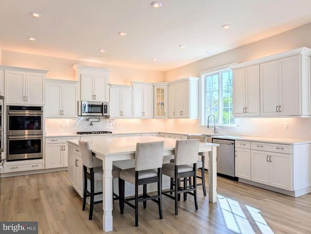 43176 BITTER PERSIMMON CT, Centreville, VA 20120