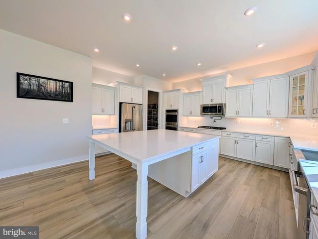 43176 BITTER PERSIMMON CT, Centreville, VA 20120