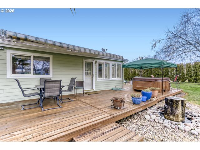 32460 Se VALENTINE Ln, Eagle Creek, OR 97022