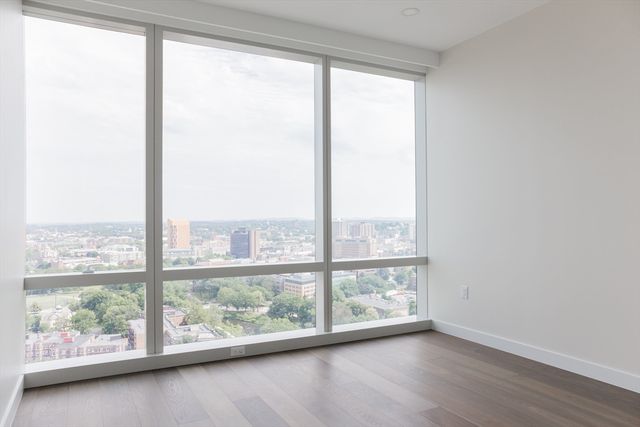 188 Brookline Ave 24B, Boston, MA 02215