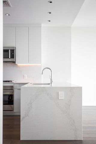 188 Brookline Ave 24B, Boston, MA 02215