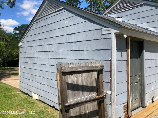 567 Robinhood Road, Jackson, MS 39206