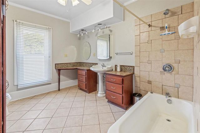 403 N Cutting Avenue, Jennings, LA 70546