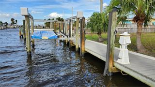 2596 Bayshore DR, Matlacha, FL 33993