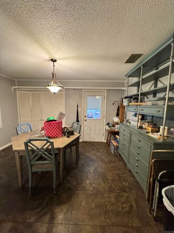 1330 Glenmere Circle, Malvern, AR 72104
