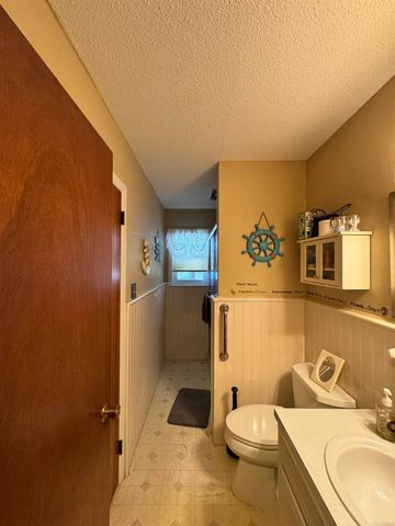 1330 Glenmere Circle, Malvern, AR 72104