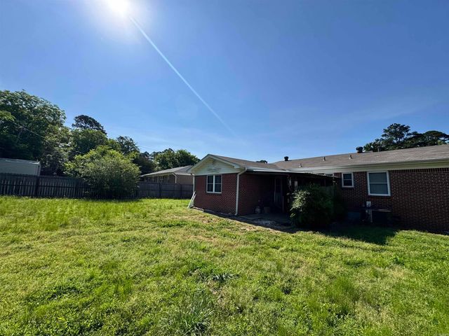 1330 Glenmere Circle, Malvern, AR 72104