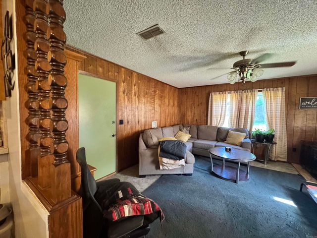 1330 Glenmere Circle, Malvern, AR 72104