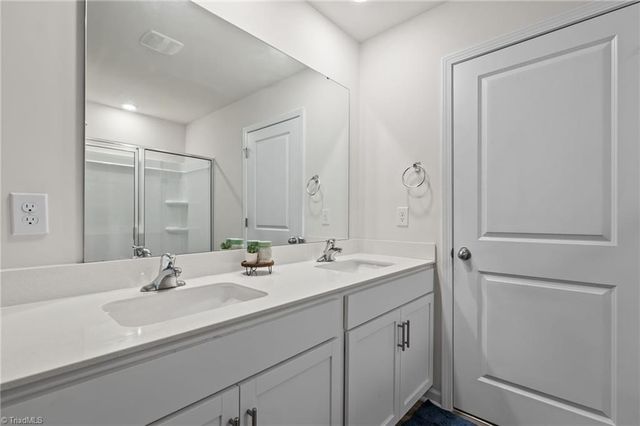 218 Birch Tree Way, Mayodan, NC 27027