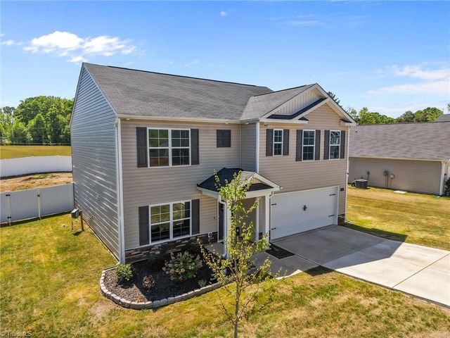 218 Birch Tree Way, Mayodan, NC 27027