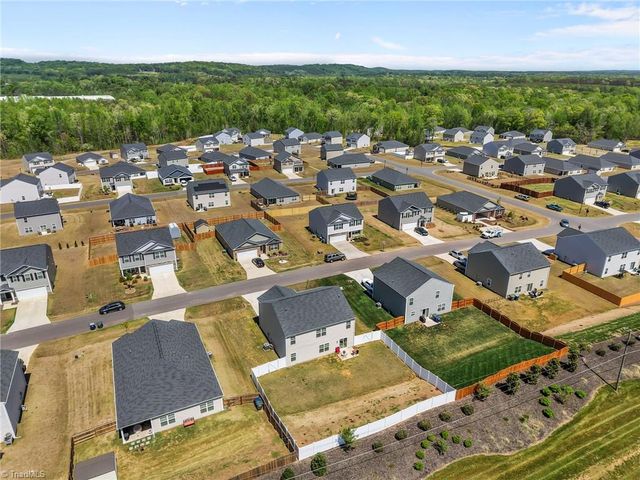 218 Birch Tree Way, Mayodan, NC 27027