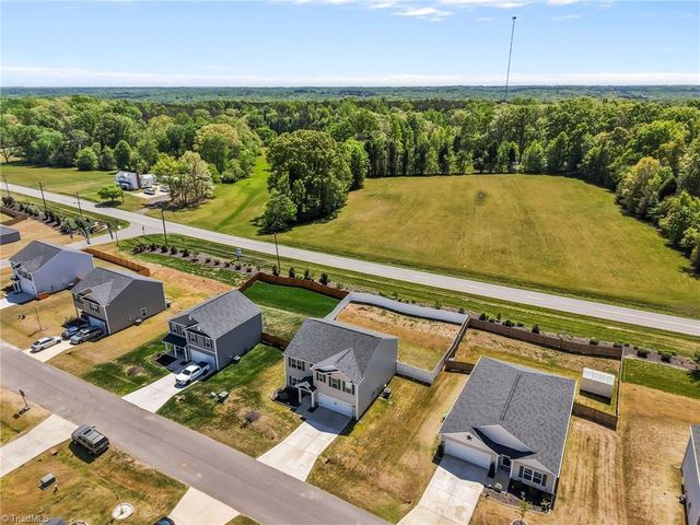 218 Birch Tree Way, Mayodan, NC 27027