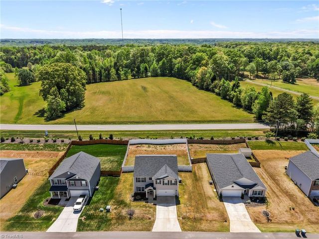 218 Birch Tree Way, Mayodan, NC 27027