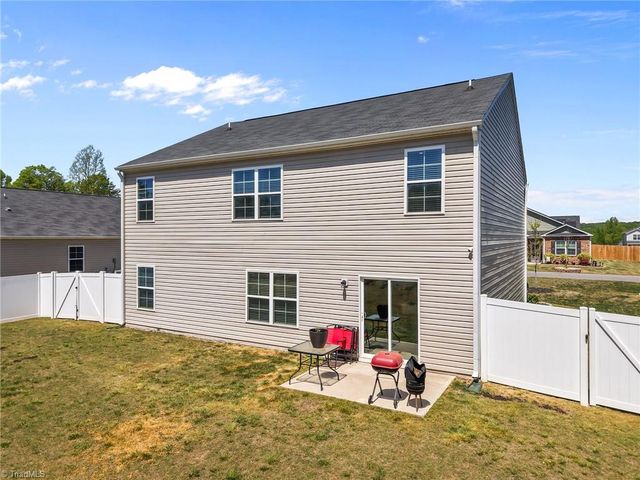 218 Birch Tree Way, Mayodan, NC 27027