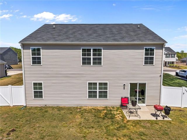 218 Birch Tree Way, Mayodan, NC 27027