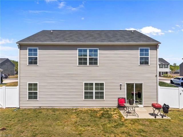 218 Birch Tree Way, Mayodan, NC 27027