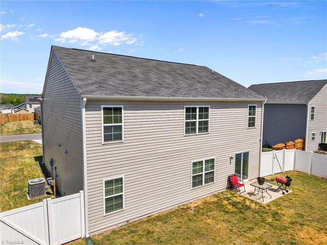 218 Birch Tree Way, Mayodan, NC 27027