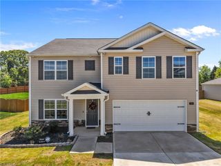 218 Birch Tree Way, Mayodan, NC 27027