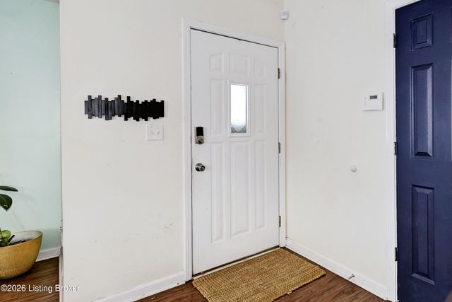 7715 Texlyn Ct, Louisville, KY 40258