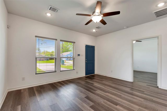 2030 Rosalee Street, La Marque, TX 77568
