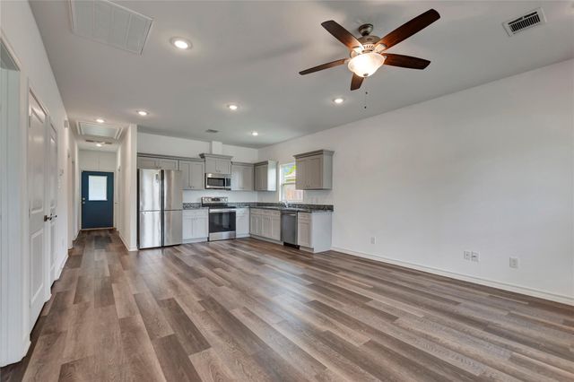 2030 Rosalee Street, La Marque, TX 77568
