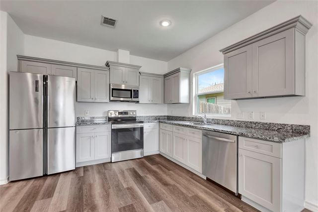 2030 Rosalee Street, La Marque, TX 77568