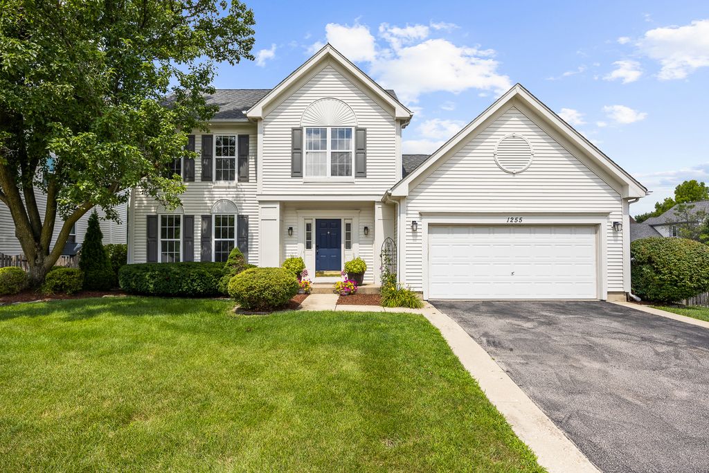 1255 Chicory Lane, Naperville, IL 60564