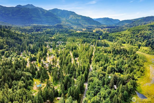7994 Oregon Trail, Maple Falls, WA 98266