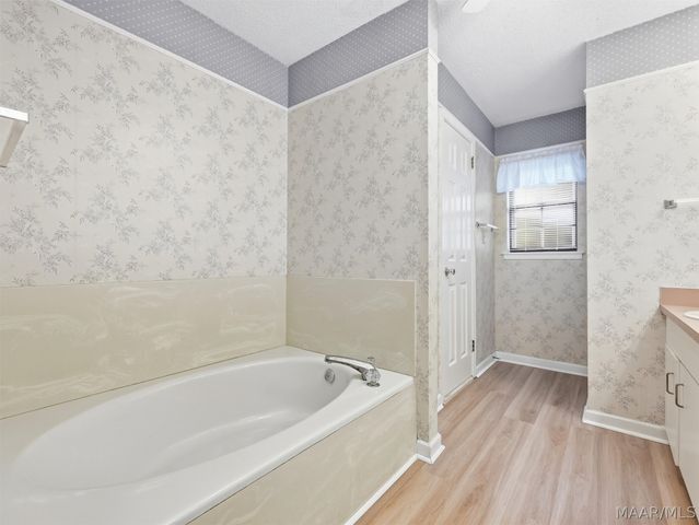 3908 Oak Avenue, Montgomery, AL 36109