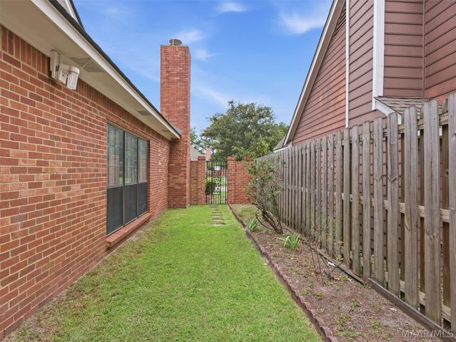 3908 Oak Avenue, Montgomery, AL 36109