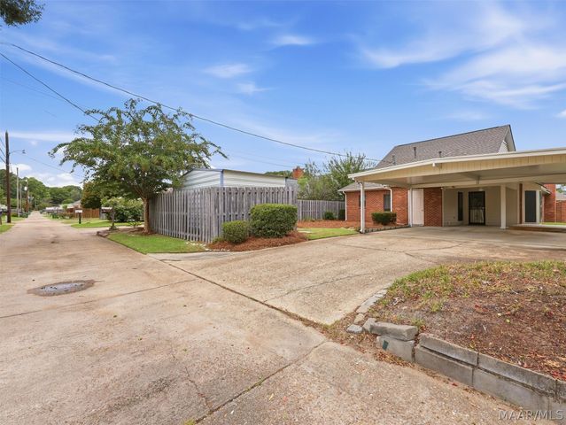 3908 Oak Avenue, Montgomery, AL 36109