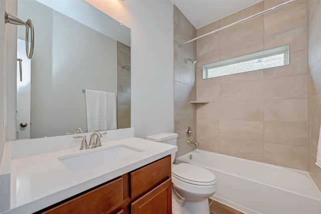 219 Little Dog Drive, Montgomery, TX 77356