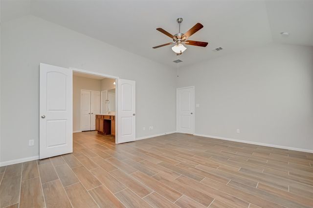 219 Little Dog Drive, Montgomery, TX 77356