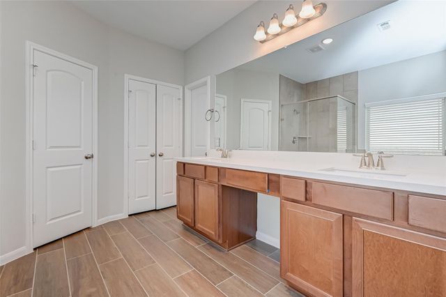 219 Little Dog Drive, Montgomery, TX 77356