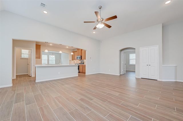 219 Little Dog Drive, Montgomery, TX 77356