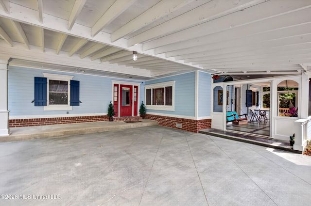 501 Forest Hill Drive, Ocean Springs, MS 39564