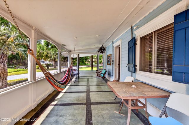 501 Forest Hill Drive, Ocean Springs, MS 39564