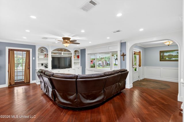 501 Forest Hill Drive, Ocean Springs, MS 39564
