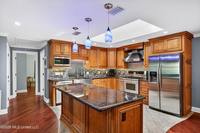 501 Forest Hill Drive, Ocean Springs, MS 39564