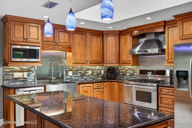 501 Forest Hill Drive, Ocean Springs, MS 39564
