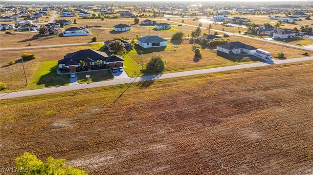 4002 NW 42nd AVE, Cape Coral, FL 33993