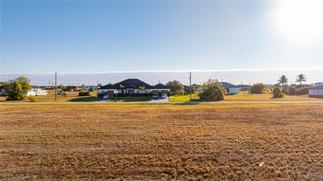 4002 NW 42nd AVE, Cape Coral, FL 33993