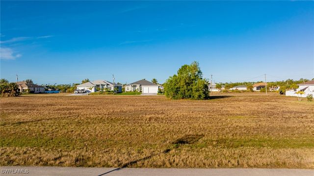 4002 NW 42nd AVE, Cape Coral, FL 33993