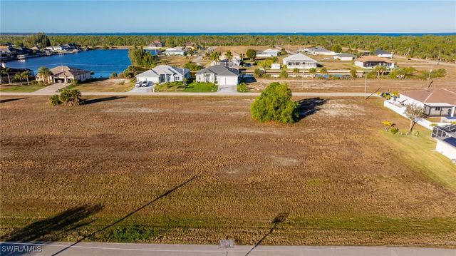 4002 NW 42nd AVE, Cape Coral, FL 33993