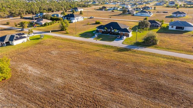 4002 NW 42nd AVE, Cape Coral, FL 33993